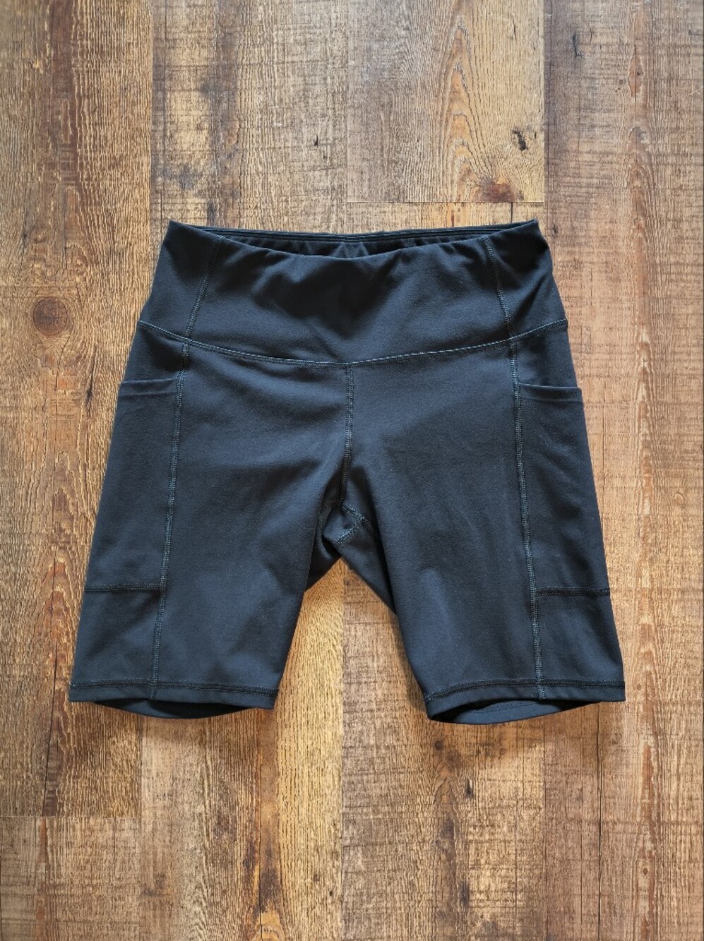 Ewedoos Black Athletic Bike Gym Workout Skinny Tight Fit Mini Shorts Size M